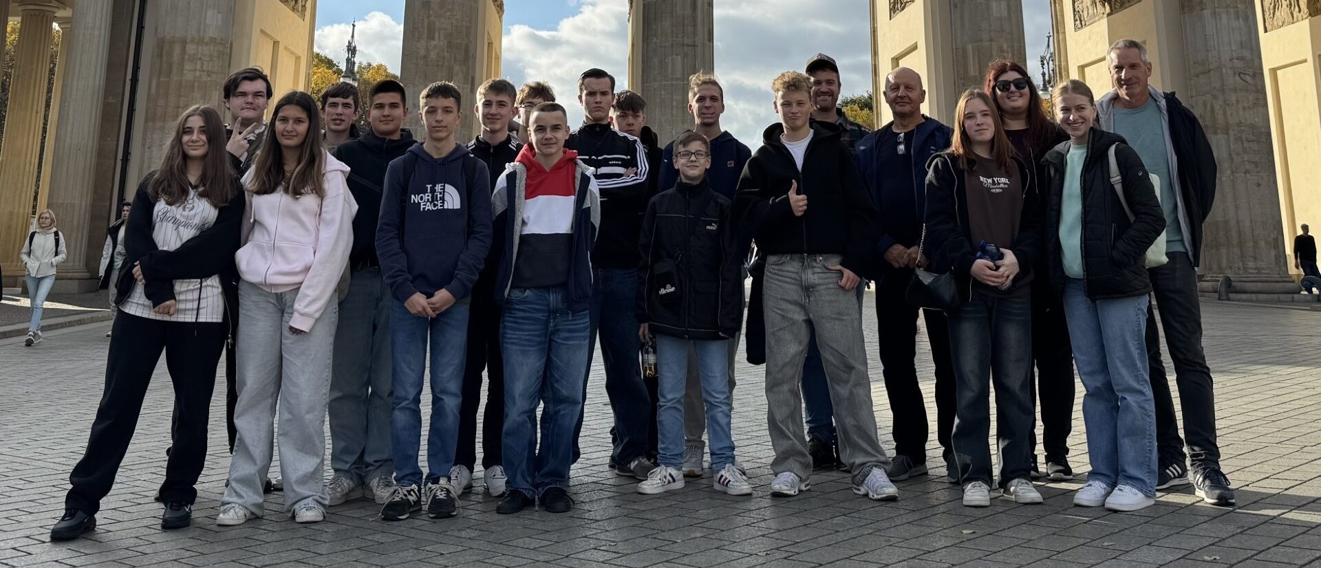 „Begegnung baut Brücken“ – Jugendbildungszentrum Blossin e.V.